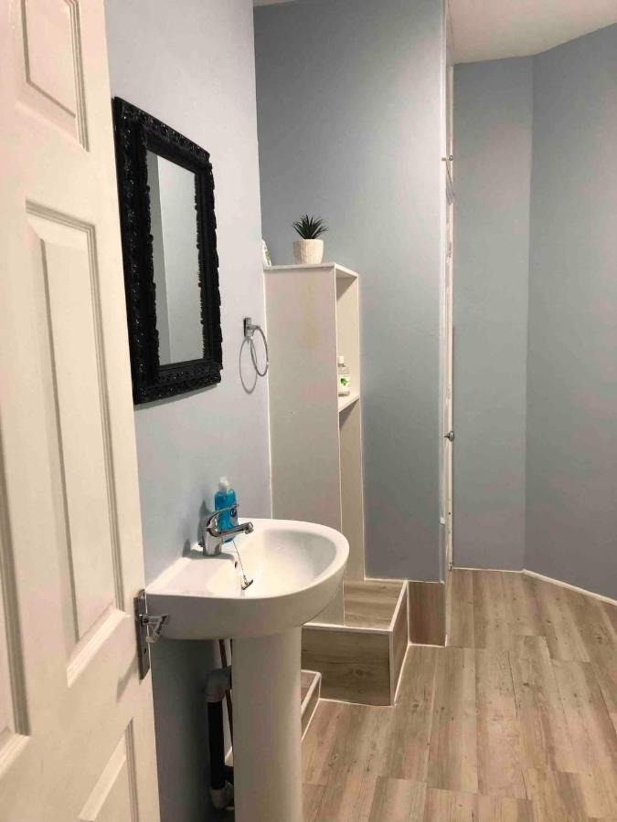 ליברפול 4 Bed City Centre Flat מראה חיצוני תמונה